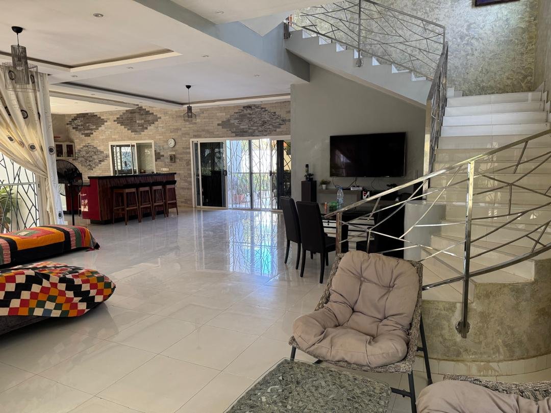 Villa de prestige R+2 à Saly — photo 1