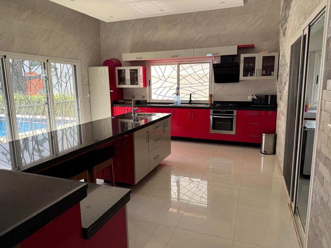 Villa de prestige R+2 à Saly — photo 4
